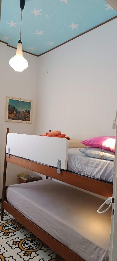 Casa Di Claude Con Posto Auto Apartment Finale Ligure Luaran gambar