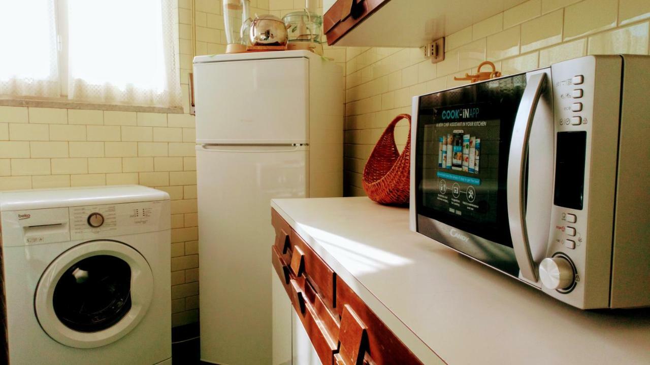 Casa Di Claude Con Posto Auto Apartment Finale Ligure Luaran gambar