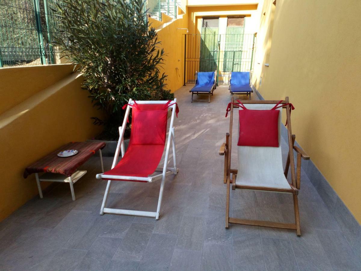 Casa Di Claude Con Posto Auto Apartment Finale Ligure Luaran gambar